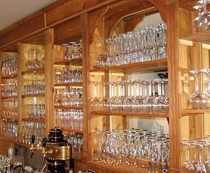 Glas-Vitrine für Gaststube 