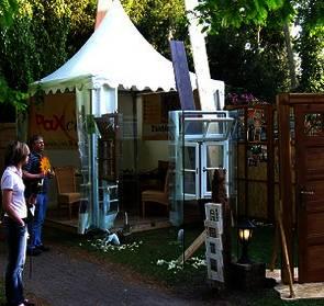 Türen- und Fensterausstellung im Garten 